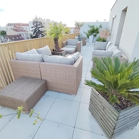 Penthouse Terraces 4 Apartment *
